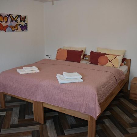 Sugenheim Ferienwohnung Am Steigerwaldrand מראה חיצוני תמונה